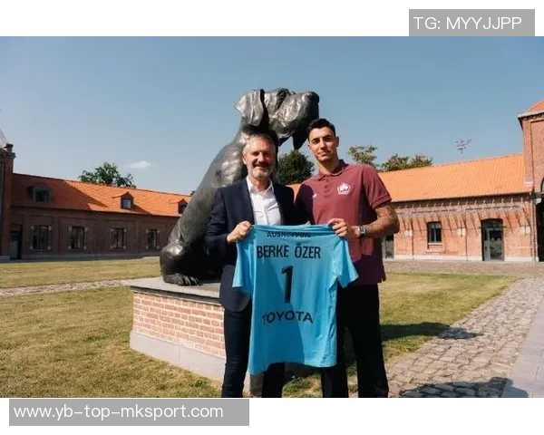 土耳其门将厄泽尔擅自离队或遭一年禁赛重罚