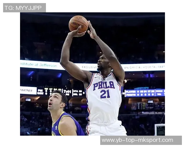 布劳恩上半场表现惊艳6投全中三分球两投全中助球队掌控比赛节奏