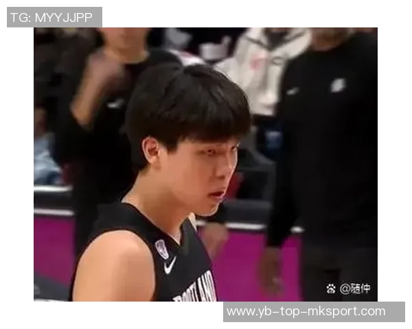 杨瀚森工作室回顾：凌晨1点入睡4点赶机场的忙碌生活